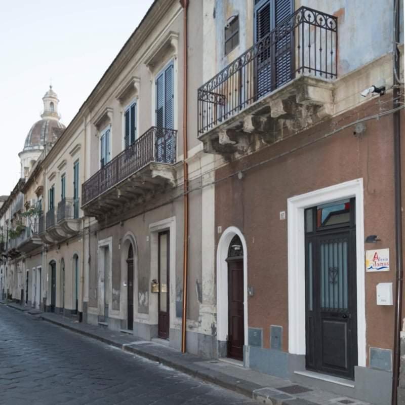 Alexia Domus Hotel Riposto Buitenkant foto